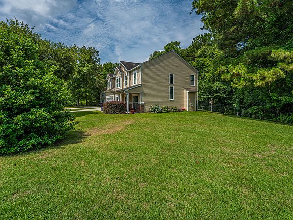 3rd image of 1517 Saint Stephens Way