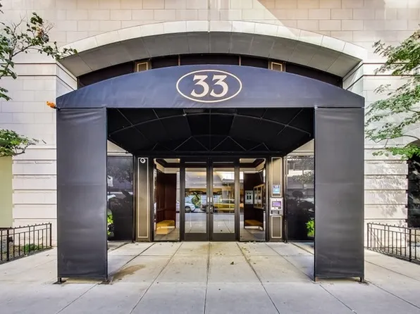 33 W Huron St APT 502, Chicago, IL 60654