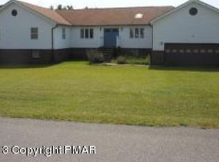 228 High Point Dr, Saylorsburg, PA