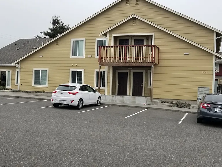 1690 Sutter Rd #1-14 — Photo 1