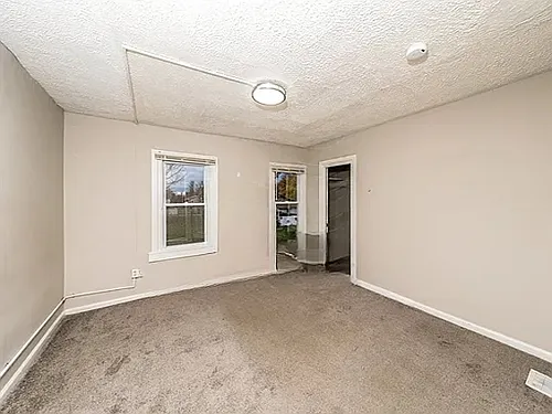 440 Lux St Photo 1