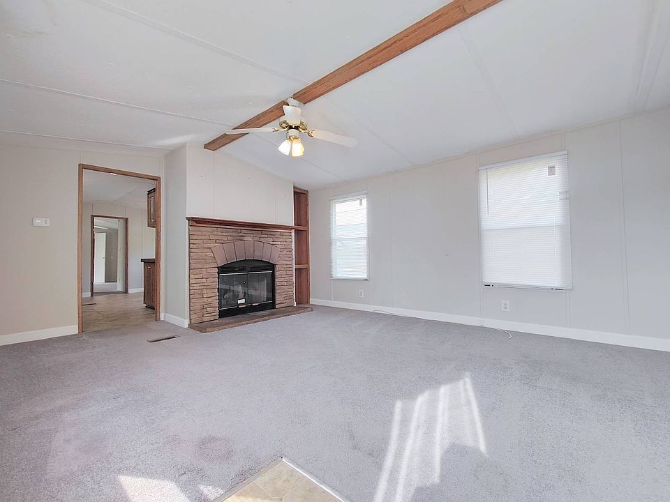 1st image of 304 Sunshine Dr