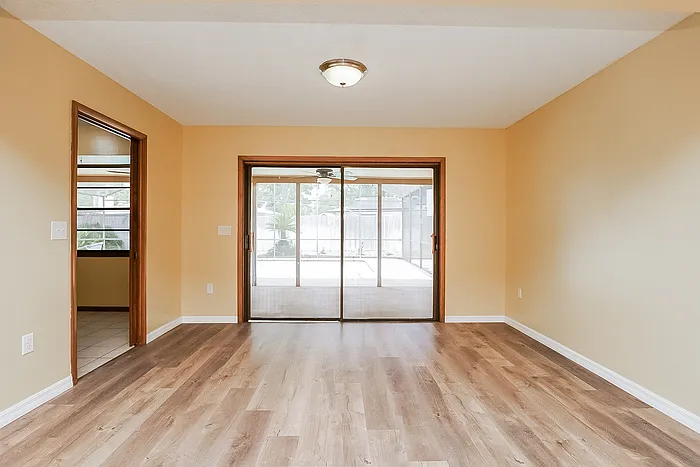 3 bed, 2.0 bath, 1472 sqft, $2,345 — Photo 3