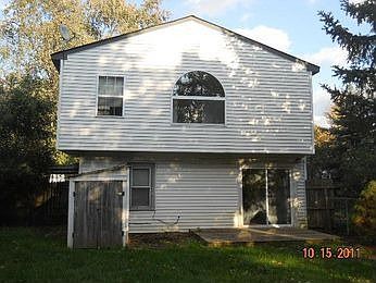 2nd image of 615 Lee St