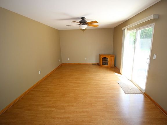 5th image of 257 Meadow Dr