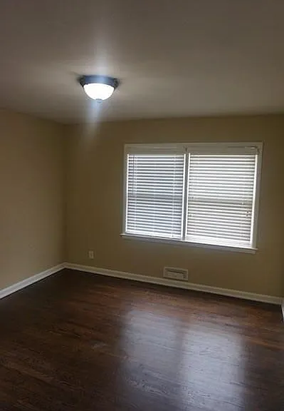 1403 Stephens Dr NE — Photo 6