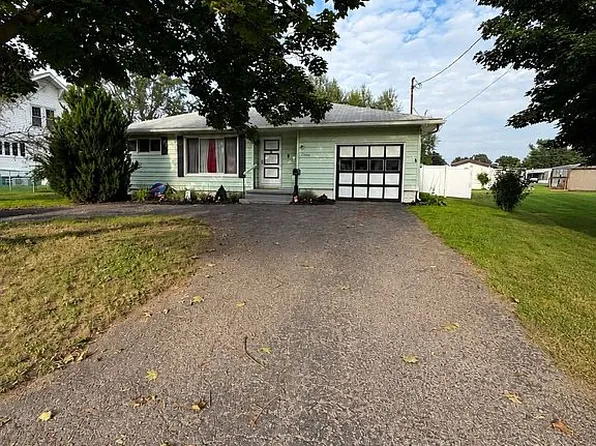 2609 Main St, Newfane, NY 14108