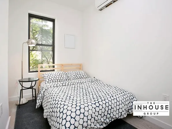 1821 Putnam Avenue image 8 of 12