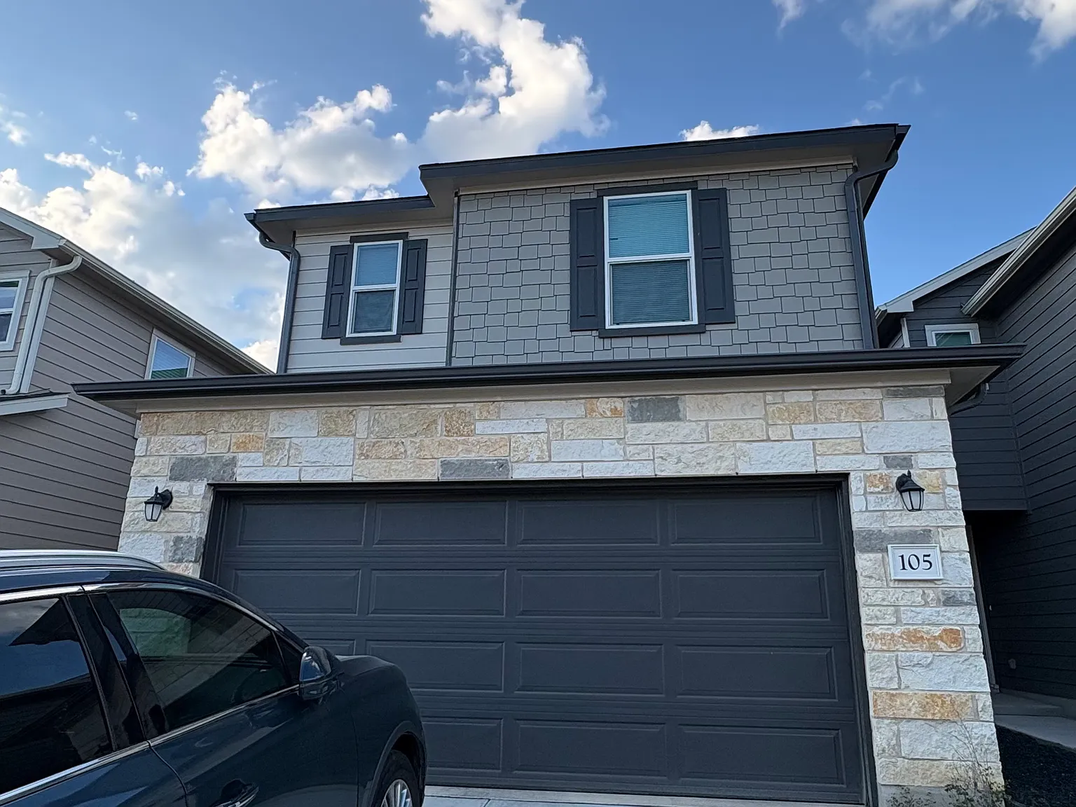 3 bed, 2.5 bath, 1373 sqft, $2,200 — Photo 1