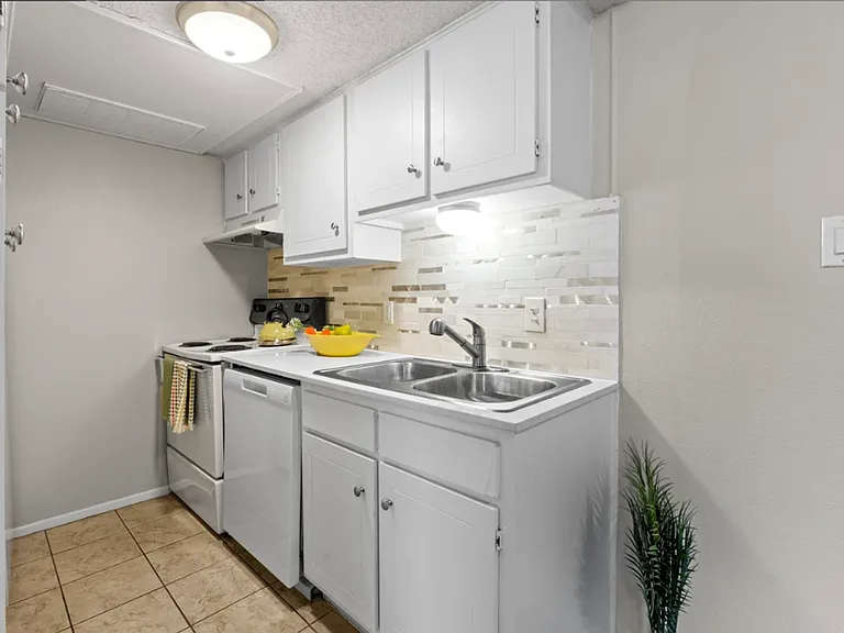 108 Place Apartments — Photo 7