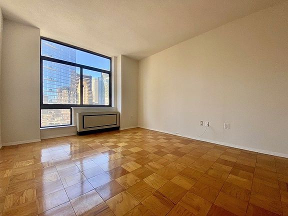 5th image of 303 E 43rd St APT 26C