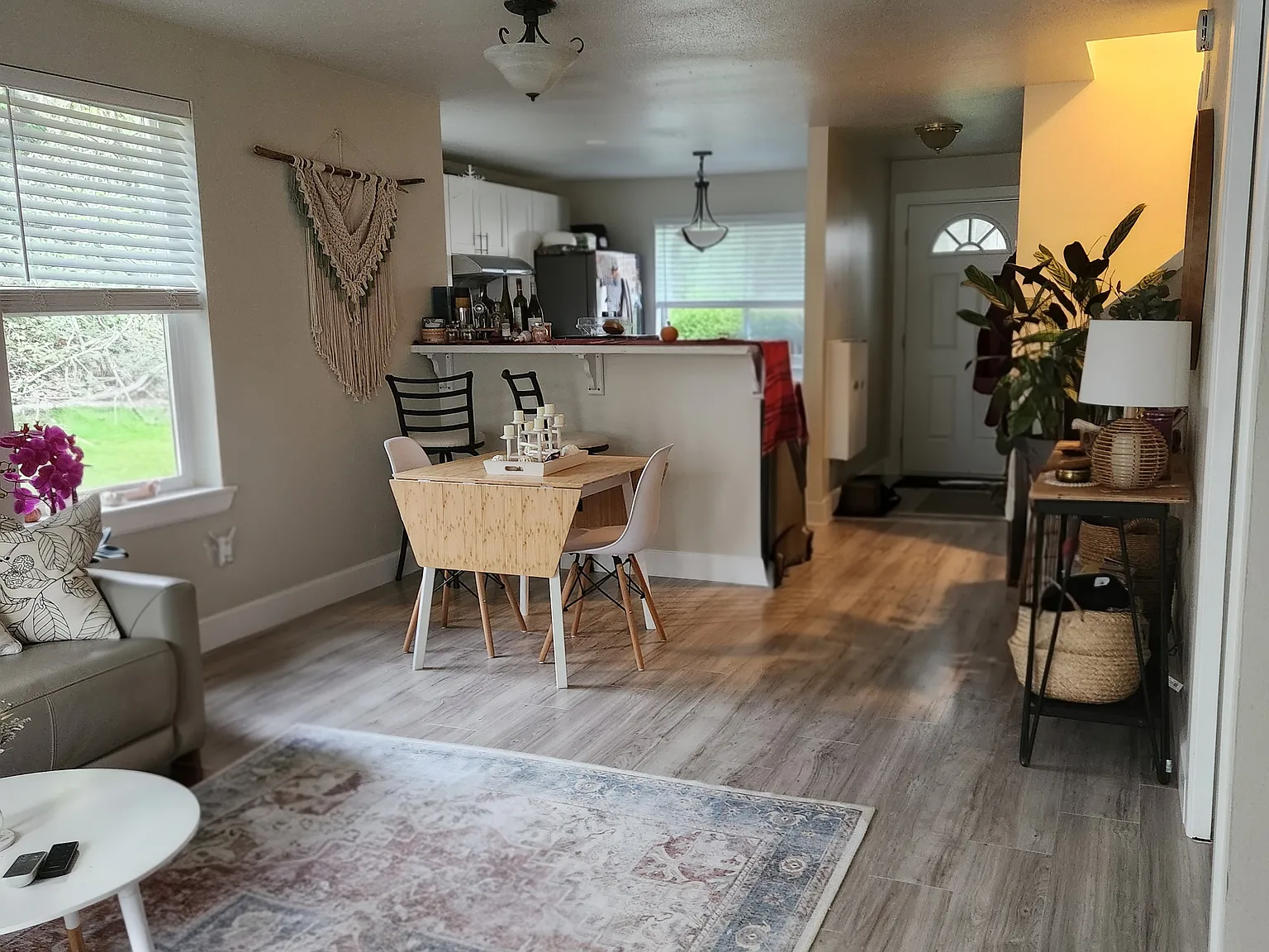 3 bed, 2.5 bath, 1127 sqft, $2,900 — Photo 3