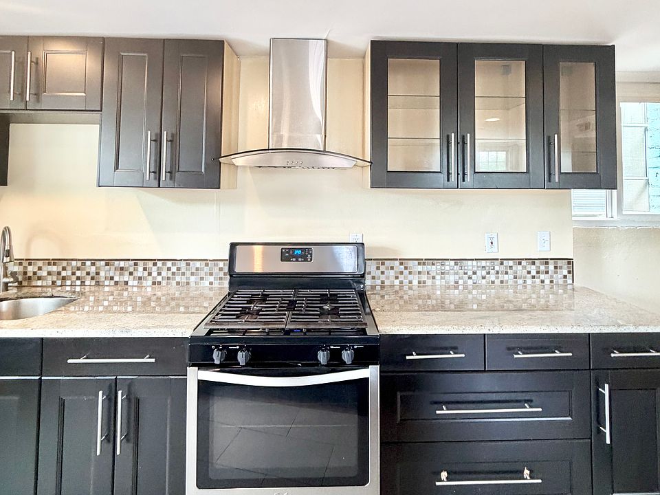 1st image of 75 Whitney Ave #4C