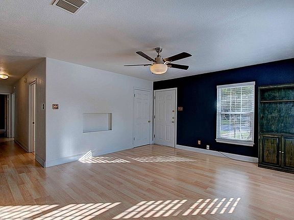4th image of 1312 Dwyce Dr