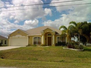 3233 SE Pinto St, Port Saint Lucie, FL 34984