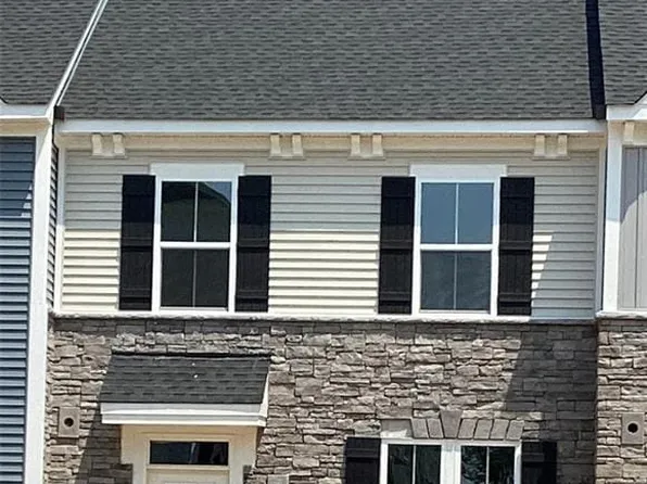 406 Big Woods Dr #1B, Poquoson, VA 23662