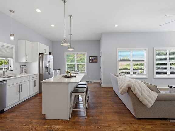 5th image of 2812 Torbett St
