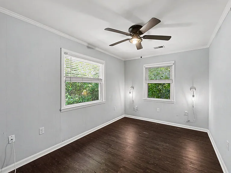 2243 Guerry Ave #B — Photo 8