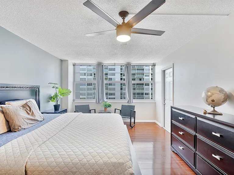 18031 Biscayne Blvd #1401 — Photo 24