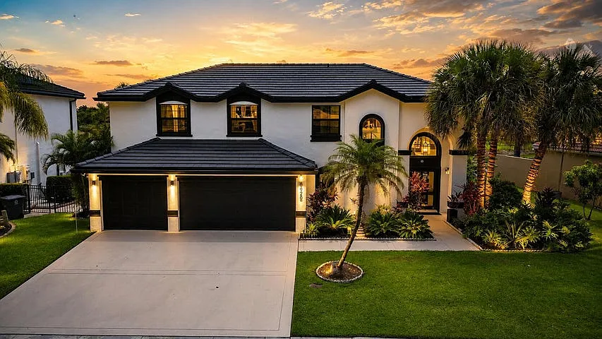 5 bed, 2341 sqft, $6,800 — Photo 1