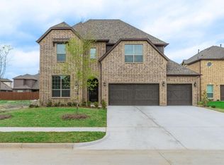 1012 Hummingbird Ln, Forney, TX 75126
