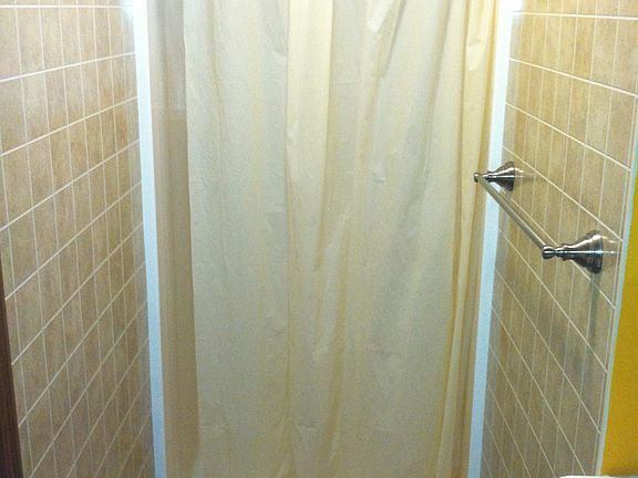 3rd image of 106 Arrowhead Dr