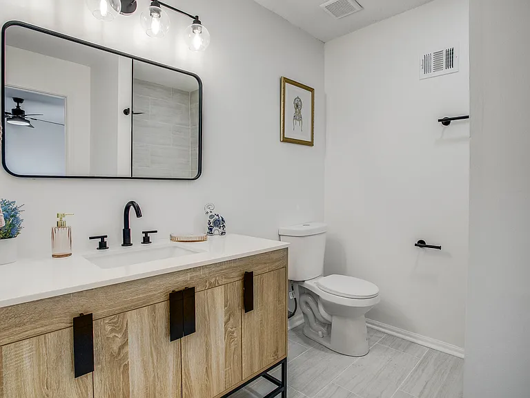 101 SW View High Dr — Photo 49