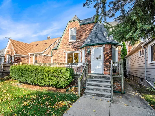 1556 Dee St, Wyandotte, MI 48192