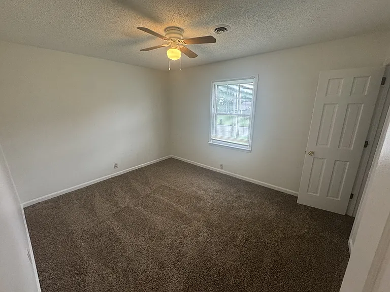 1247 Wenlon Dr — Photo 9