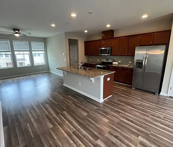 1423 Salem Creek Dr — Photo 14