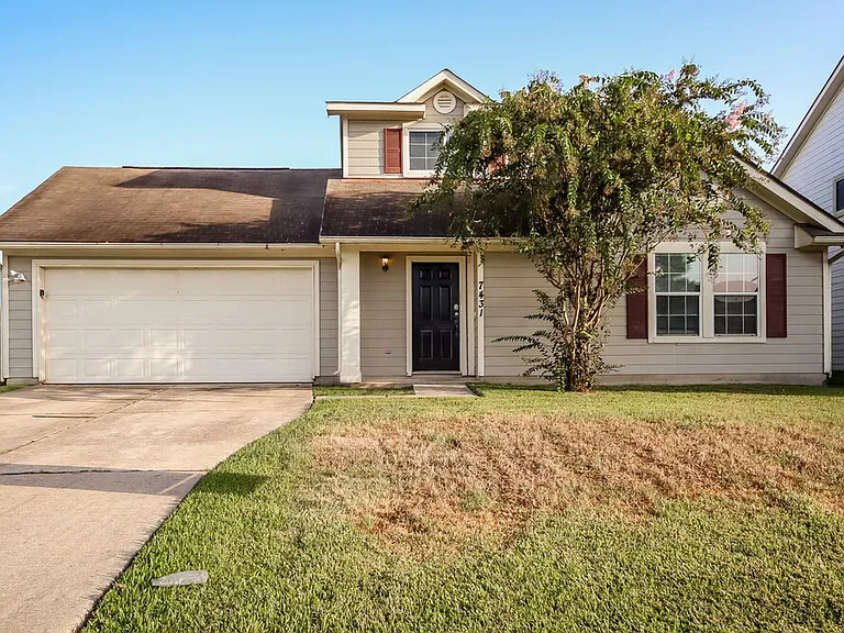 7431 Leightonfield Ct — Photo 1