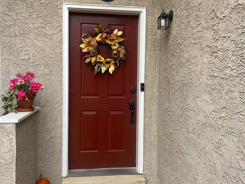 1st image of 104 Fairfield Ct