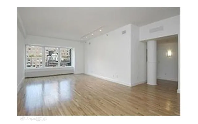 Sold by Douglas Elliman | media 21