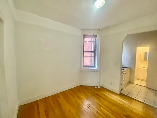 Rented by Alpha Properties NYC I LLC | media 24