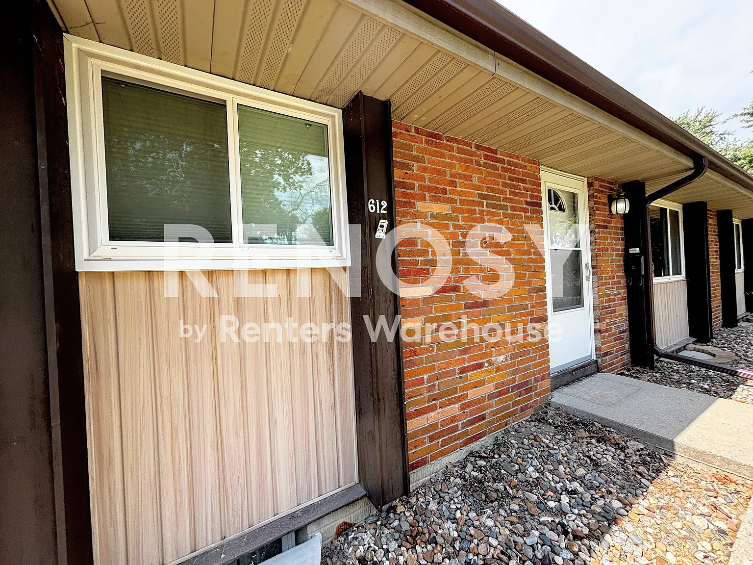 Duplex for Rent — Photo 3