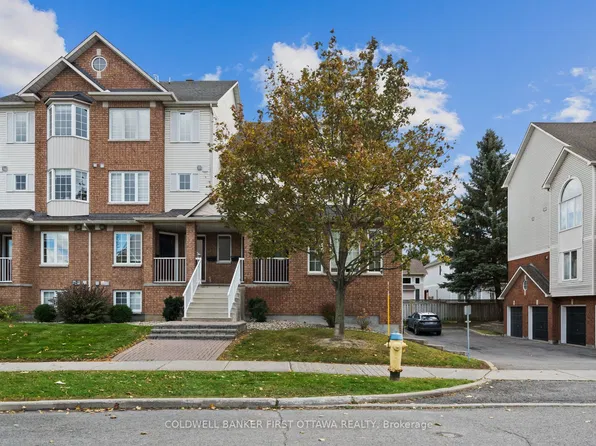 4478 Harper Ave, Ottawa, ON K1J 1E1
