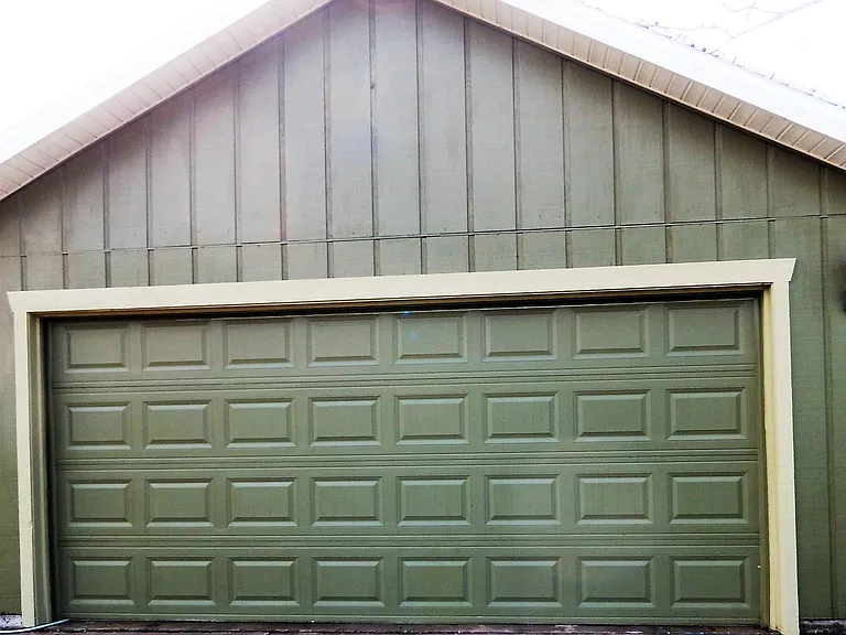 1304 Bender Ave — Photo 3