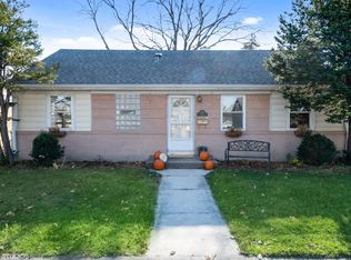 9529 Monroe Ave, Brookfield, IL