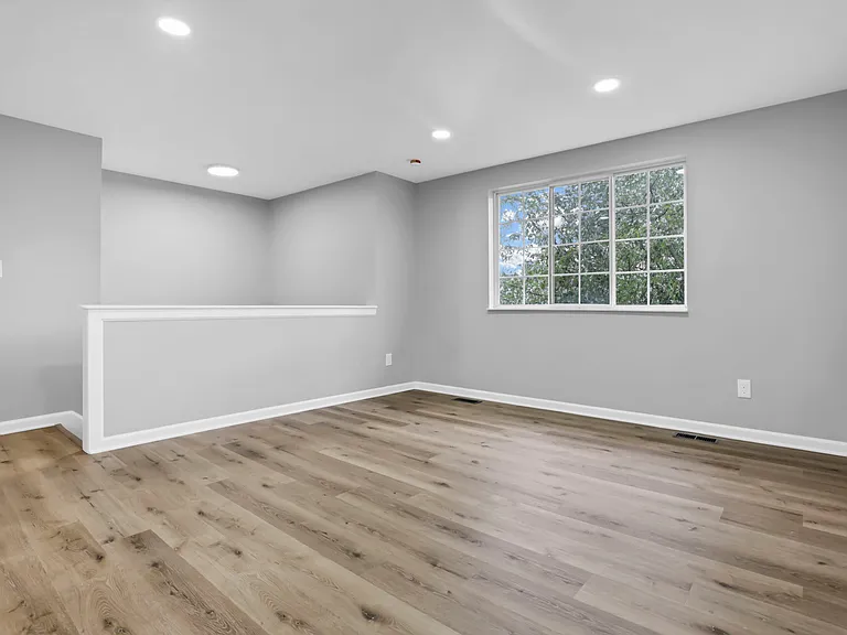 8906 Lakefield Ct — Photo 17