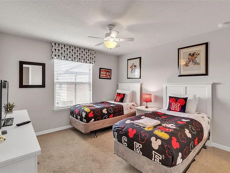 8916 Rhodes St — Photo 12
