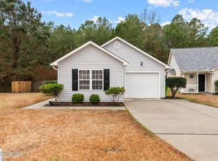 305 Forest Park Dr, New Bern, NC 28562