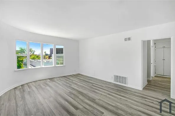1931 Wilcox Ave #3 — Photo 2