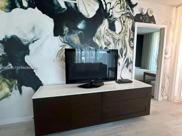 17315 Collins Ave #1406, North Miami Beach, FL 33160