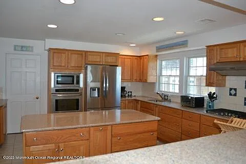 2 Bridge Ave — Photo 19