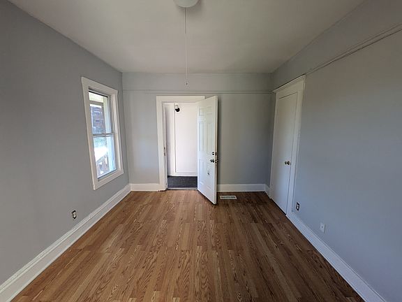 3rd image of 219 Helen St #1