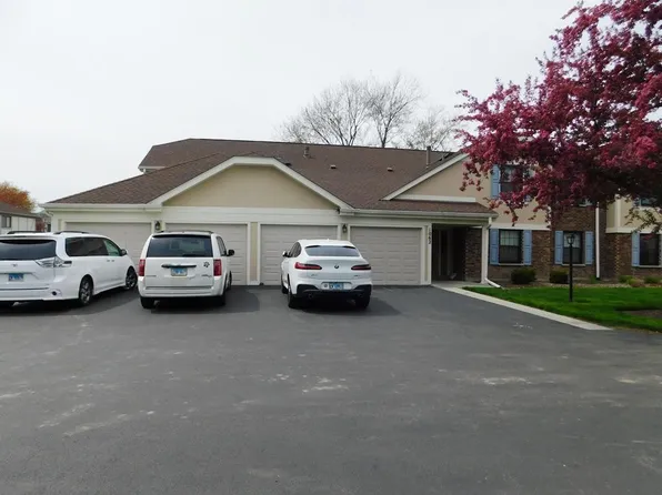 1062 Driftwood Ct APT A1, Wheeling, IL 60090