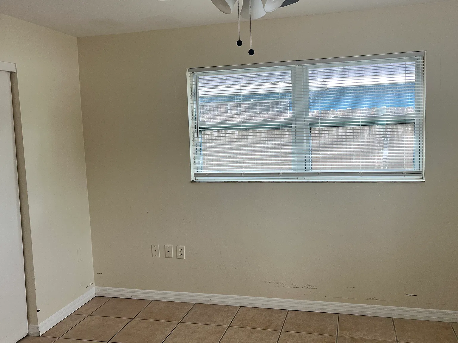 1 bed, 700 sqft, $1,300 — Photo 3