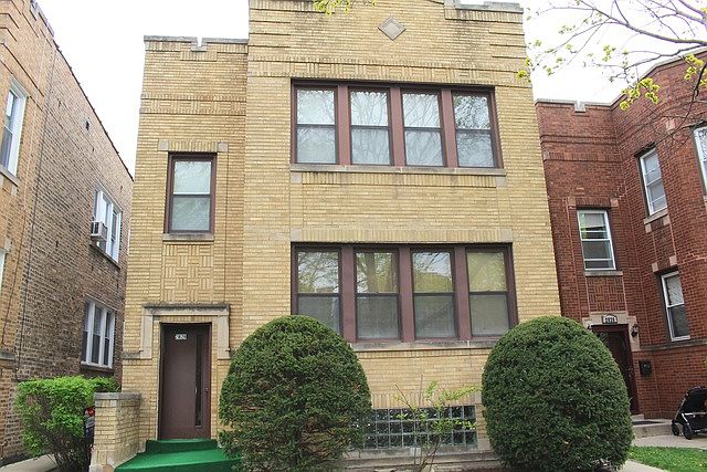1st image of 2828 W Lunt Ave