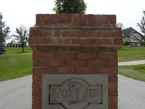 4th image of 73 Fox Lair Blvd