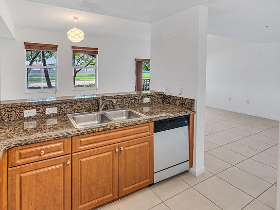 3rd image of 11002 NW 83rd St APT 104
